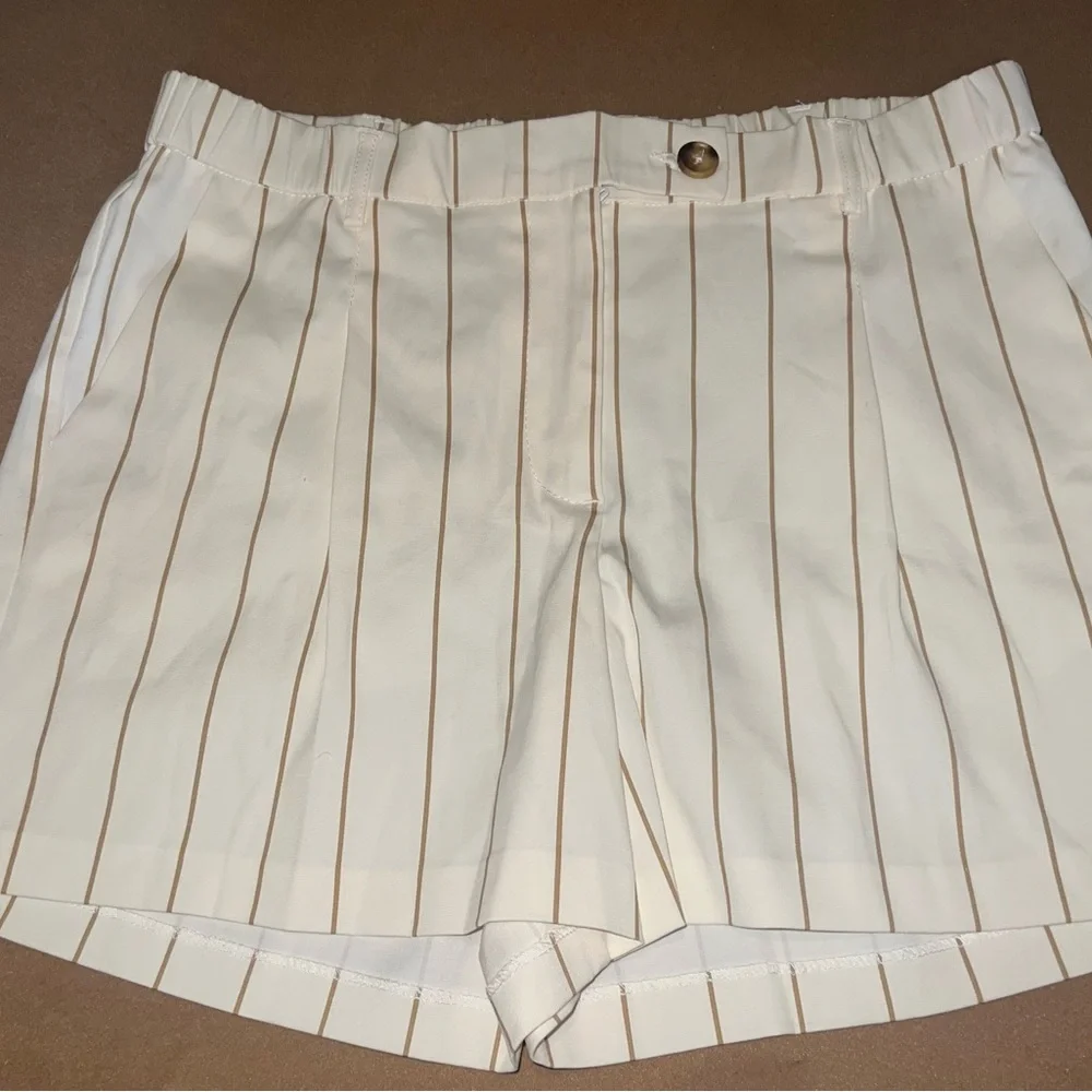 Two piece short set! - Picture 3 of 4